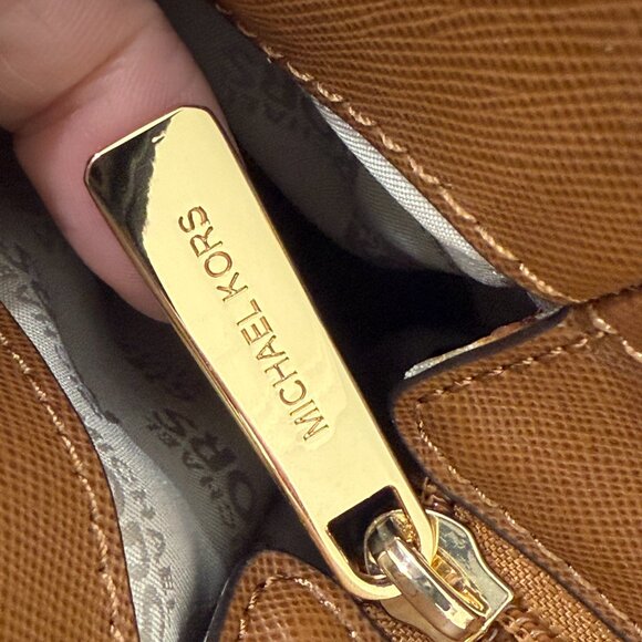 Michael Kors Jet Set Travel Brown Top Zip MK Signature Purse w/ Wallet - Picture 7 of 14